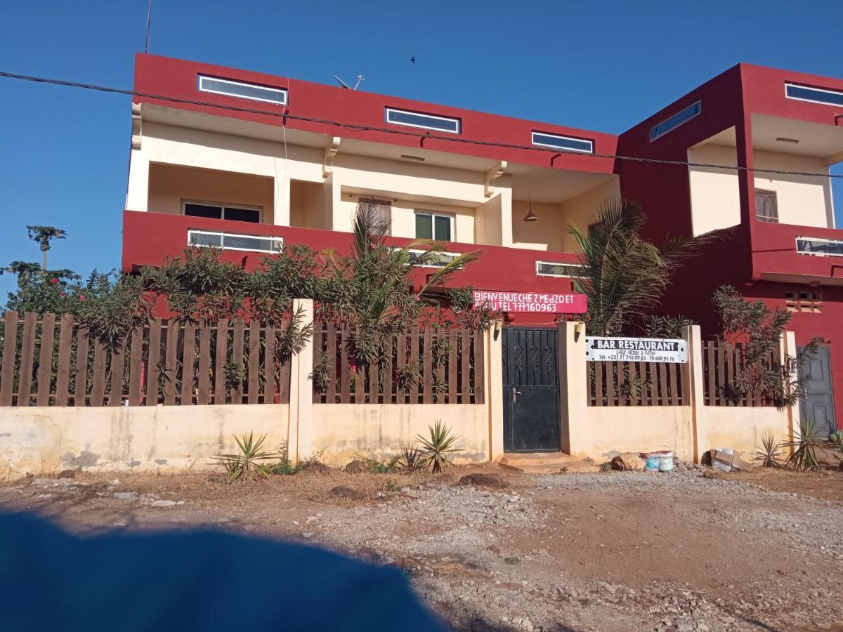 فندق Chez Medzo Et Patou Popenguine المظهر الخارجي الصورة