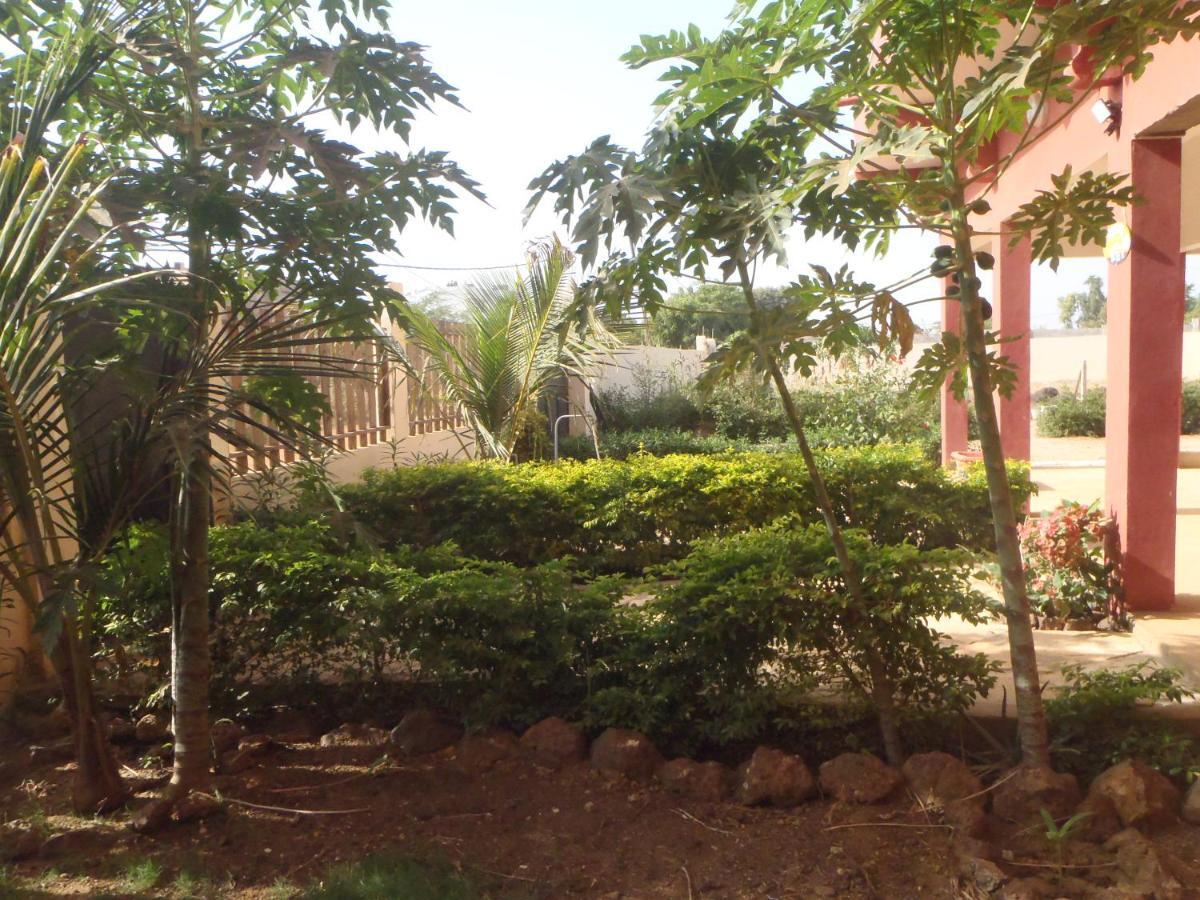 فندق Chez Medzo Et Patou Popenguine المظهر الخارجي الصورة